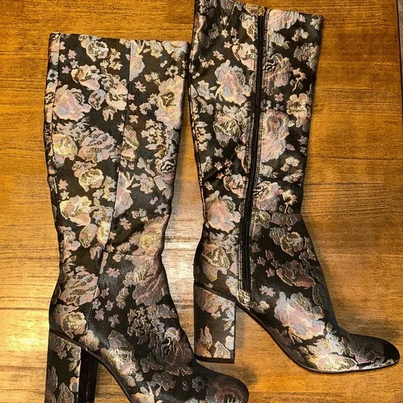 Kenneth Cole Reaction Time To Step Black Floral Knee High Boots Size 9 NWOT - Picture 2 of 4